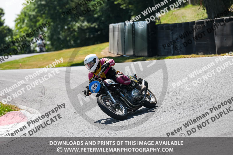 cadwell park;cadwell park photographs;cadwell trackday photographs;enduro digital images;event digital images;eventdigitalimages;peter wileman photography;racing digital images;trackday digital images;trackday photos
